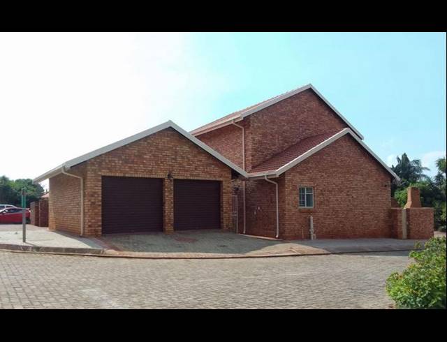 3 BEDROOM TOWNHOUSE FOR SALE IN MAGALIESKRUIN